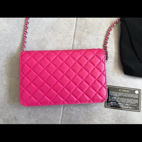 💰Sold💰Chanel - Picture 2 of 10